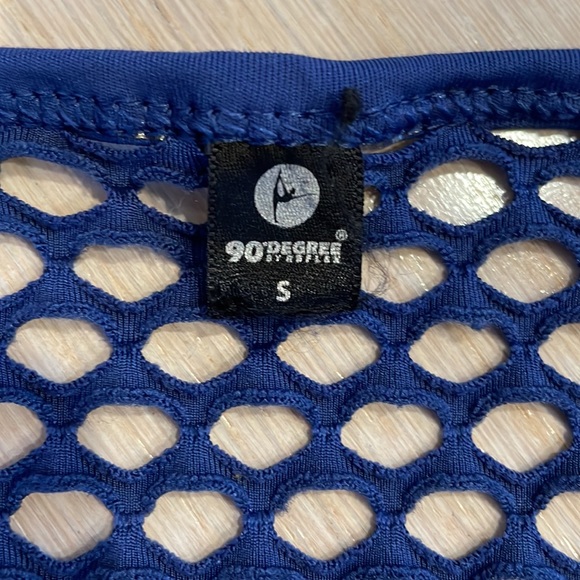 90° blue workout top - Picture 7 of 7